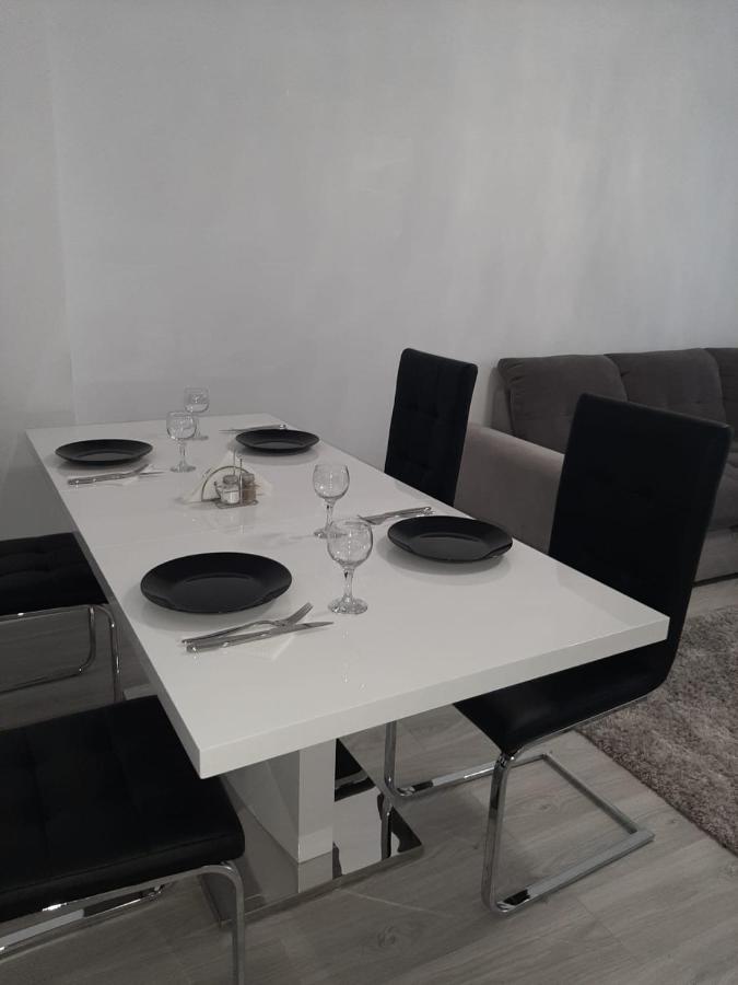 Luxury Daniel Apartament Residence Militari Rosu Екстер'єр фото