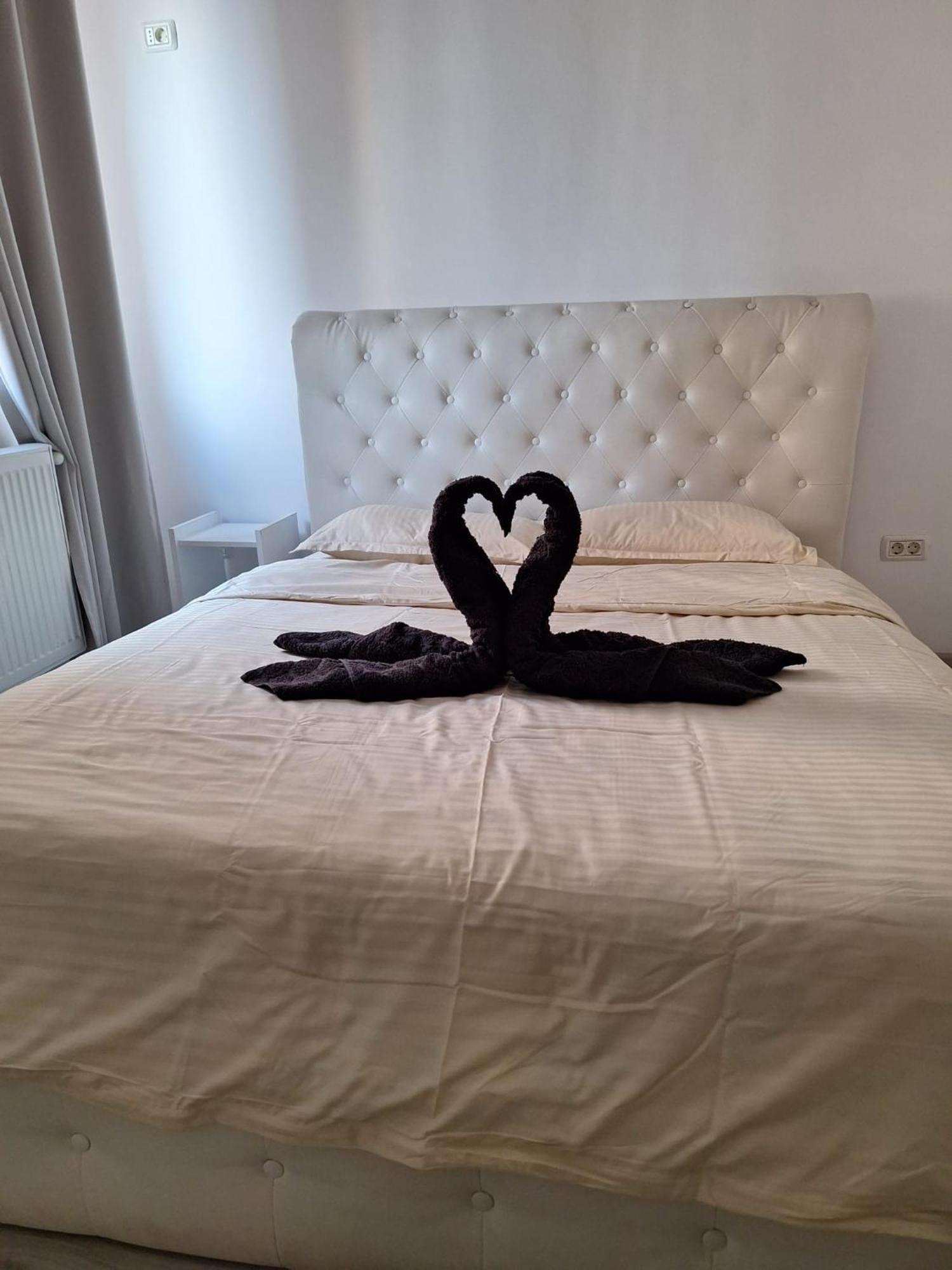 Luxury Daniel Apartament Residence Militari Rosu Екстер'єр фото